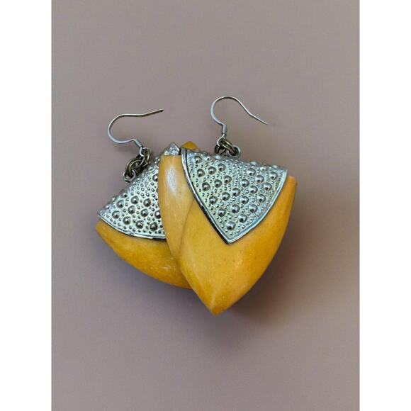 Vintage Bakelite Marbled Yellow Triangular Earrings Vogue Statement Repurposed - Picture 2 of 10